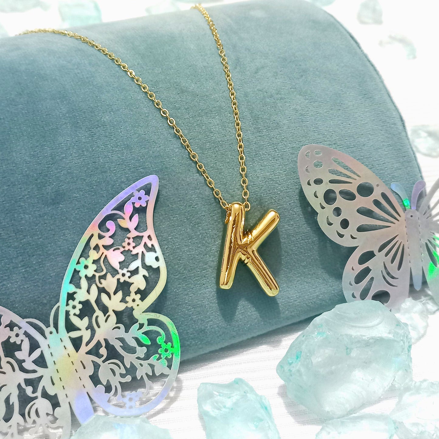 Collar color Dorado con Dije de con letra K