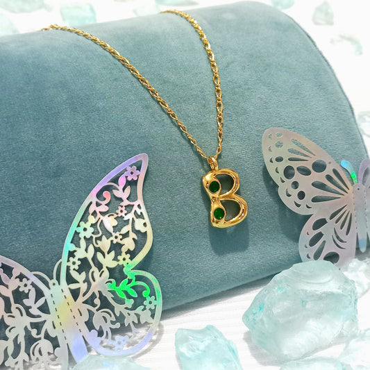 Collar color Dorado con Dije de con letra B con Incrustación